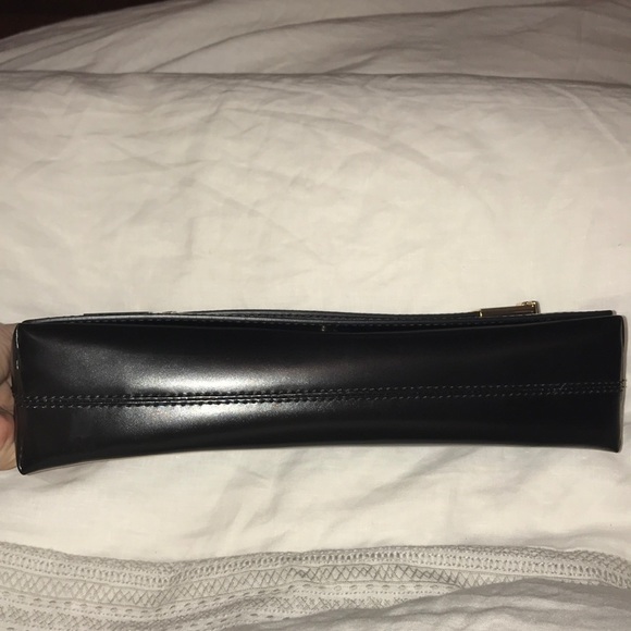 Hugo Boss clutch, 9/10 condition.Immaculate inside - Picture 7 of 7